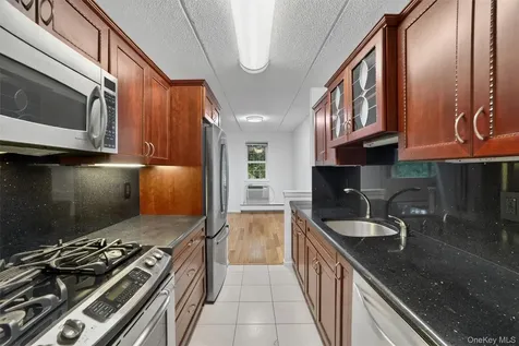 4 Consulate Drive Tuckahoe NY 10707