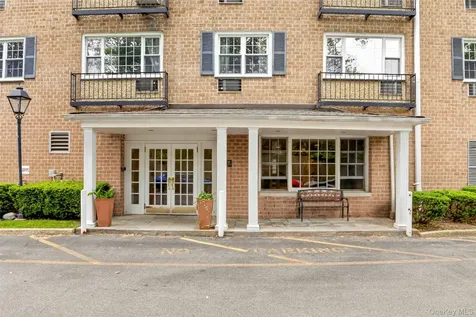 4 Consulate Drive Tuckahoe NY 10707