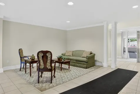 4 Consulate Drive Tuckahoe NY 10707