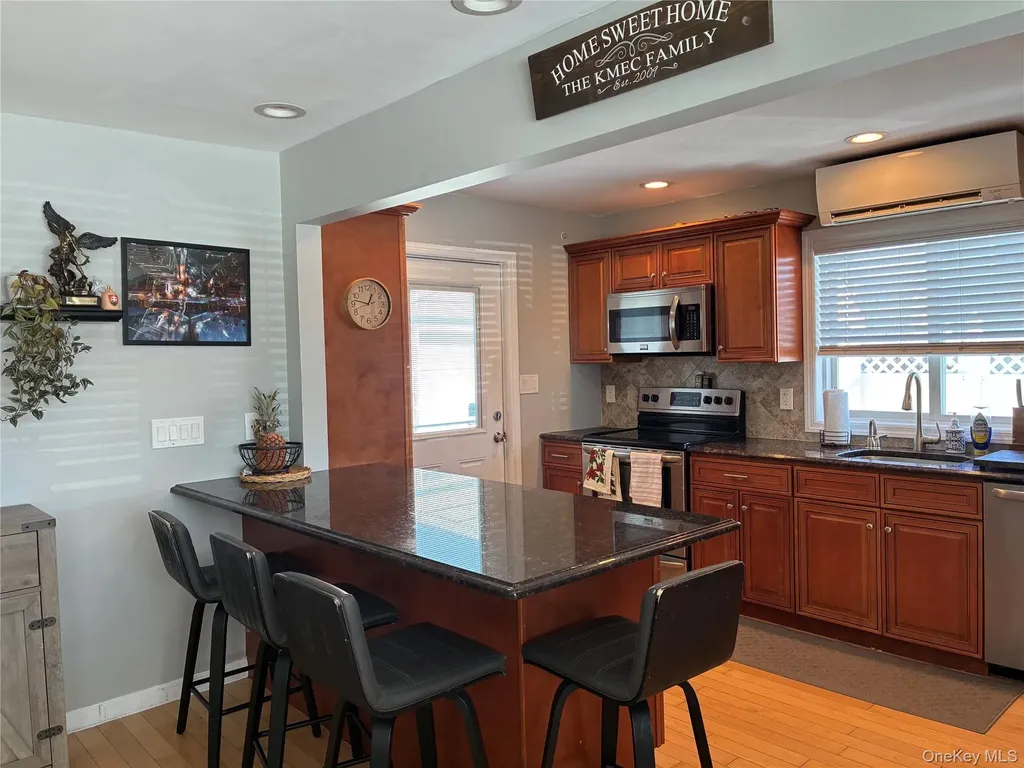 65 Morning Glory Road Levittown NY 11756