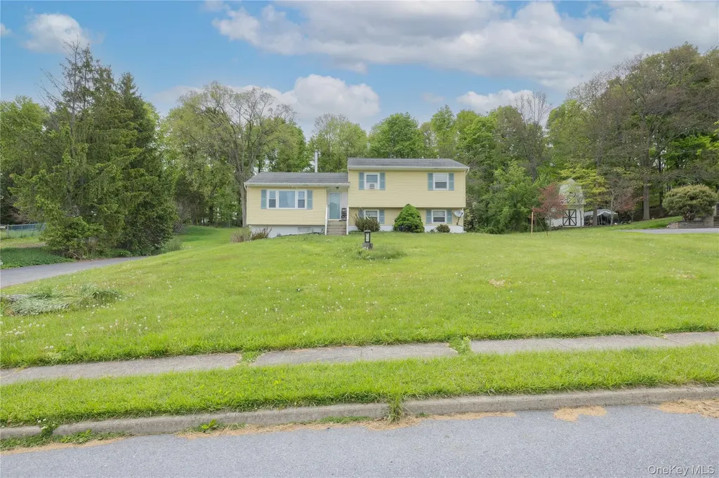 62 Barnes Road Washingtonville NY 10992