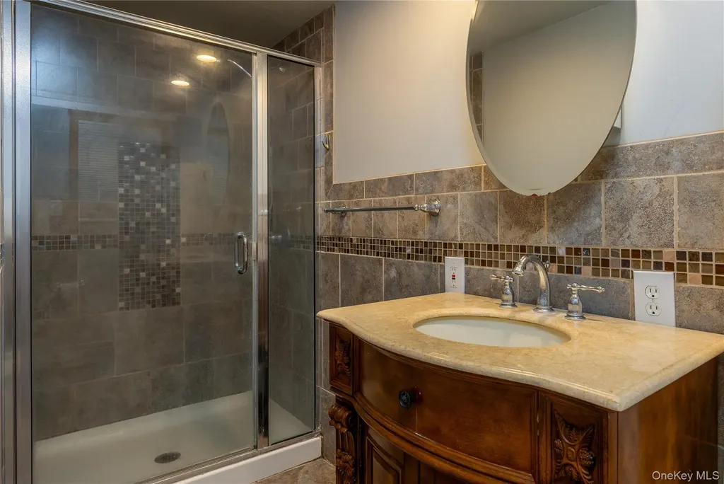 62 Barnes Road Washingtonville NY 10992