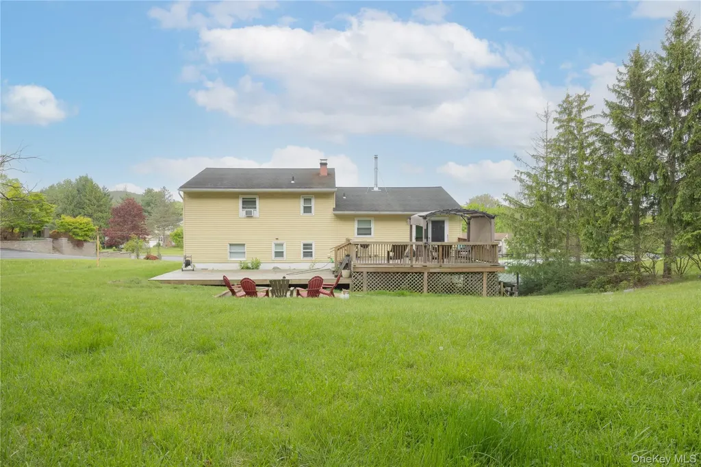 62 Barnes Road Washingtonville NY 10992