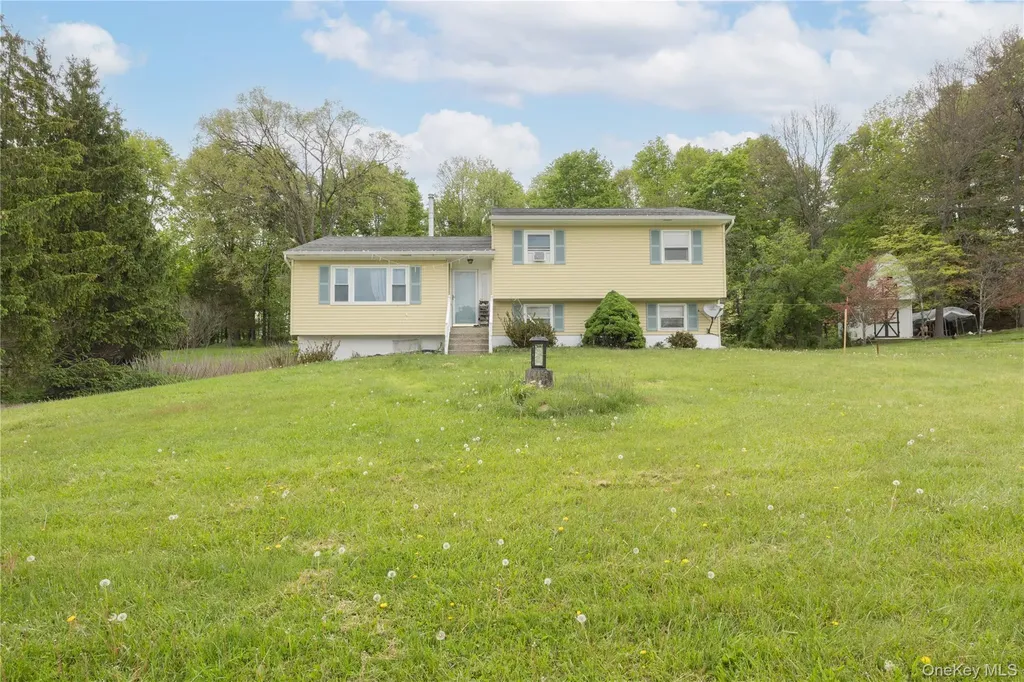 62 Barnes Road Washingtonville NY 10992