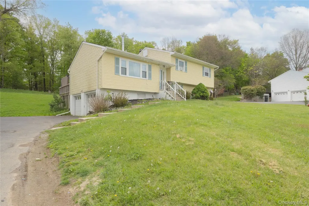 62 Barnes Road Washingtonville NY 10992