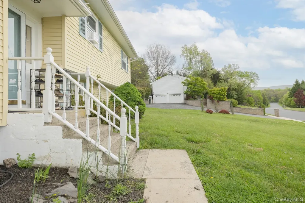 62 Barnes Road Washingtonville NY 10992
