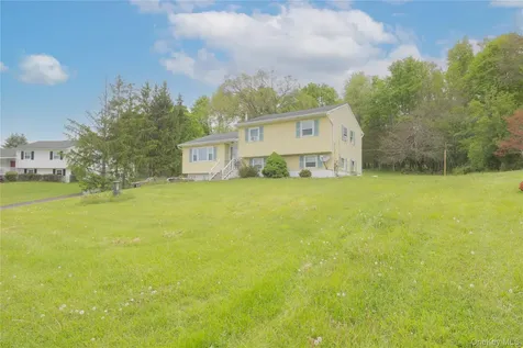 62 Barnes Road Washingtonville NY 10992