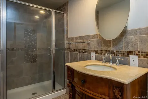 62 Barnes Road Washingtonville NY 10992