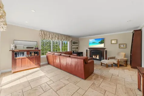 185 Old Wilmot Road Scarsdale NY 10583