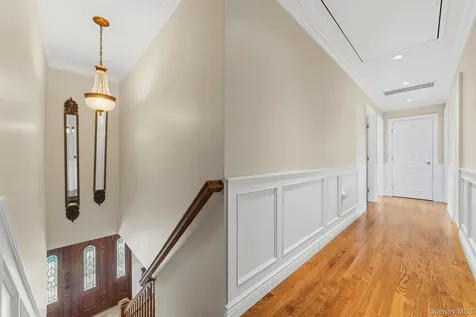 185 Old Wilmot Road Scarsdale NY 10583
