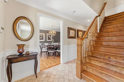 185 Old Wilmot Road Scarsdale NY 10583