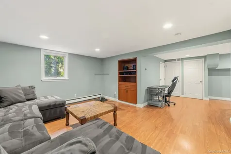 185 Old Wilmot Road Scarsdale NY 10583