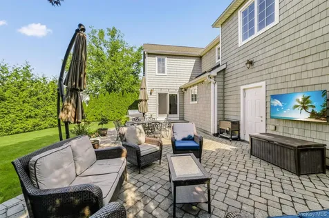 185 Old Wilmot Road Scarsdale NY 10583