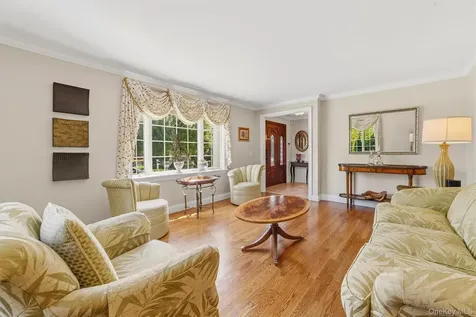 185 Old Wilmot Road Scarsdale NY 10583