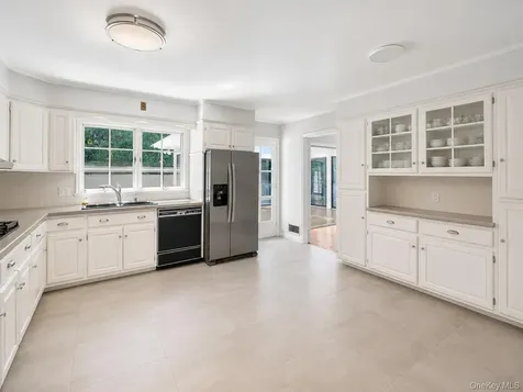 835 Shore Acres Drive Mamaroneck NY 10543