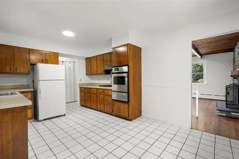 14 Jones Place White Plains NY 10606