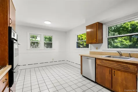 14 Jones Place White Plains NY 10606