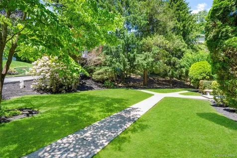 14 Jones Place White Plains NY 10606