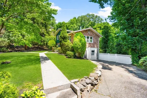 14 Jones Place White Plains NY 10606
