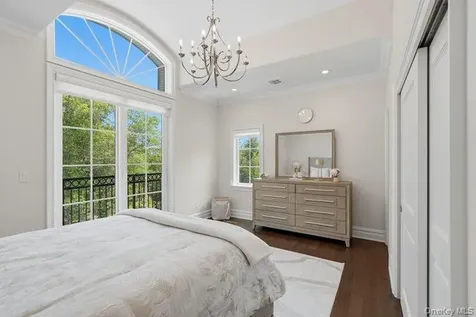 23 Woodbury Road Woodbury NY 11797
