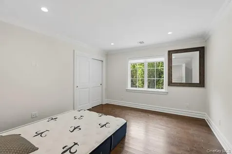 23 Woodbury Road Woodbury NY 11797