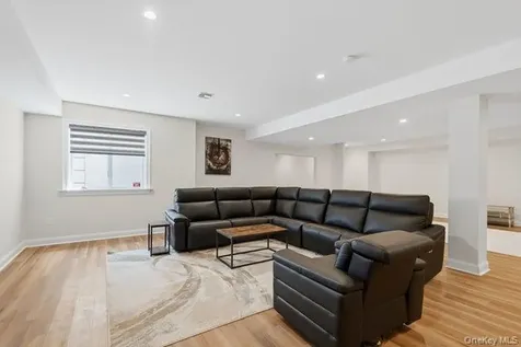 23 Woodbury Road Woodbury NY 11797