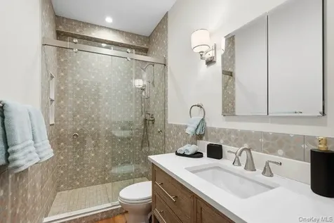 23 Woodbury Road Woodbury NY 11797
