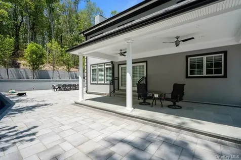 23 Woodbury Road Woodbury NY 11797