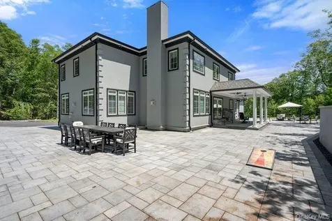 23 Woodbury Road Woodbury NY 11797