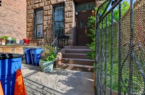 458 Halsey Street Brooklyn NY 11233
