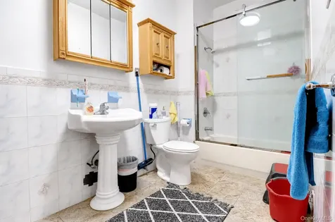458 Halsey Street Brooklyn NY 11233