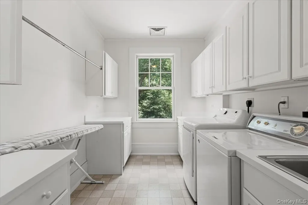 254 Mclain Street Bedford Corners NY 10549