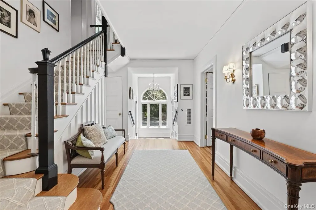 254 Mclain Street Bedford Corners NY 10549