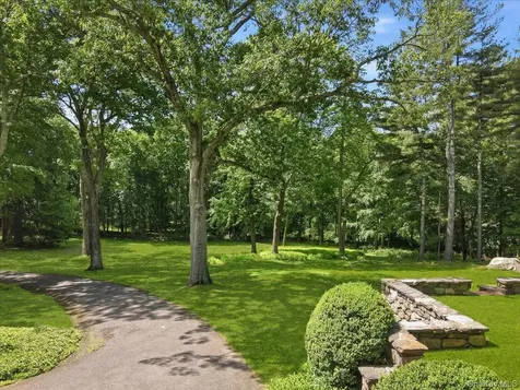 254 Mclain Street Bedford Corners NY 10549