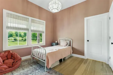 18 Barnstormer Lane Red Hook NY 12571
