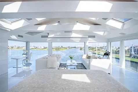 38 Beach Lane Quogue NY 11959