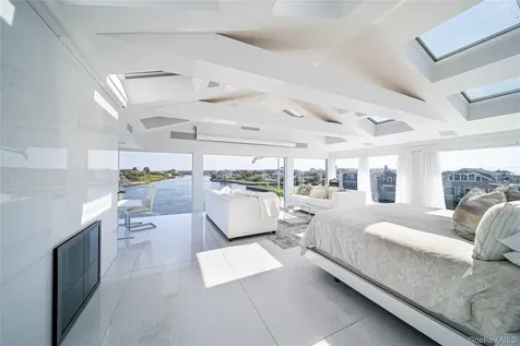 38 Beach Lane Quogue NY 11959