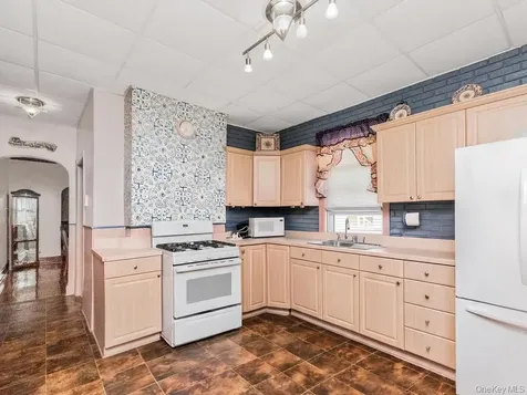 51 Tower Place Yonkers NY 10703