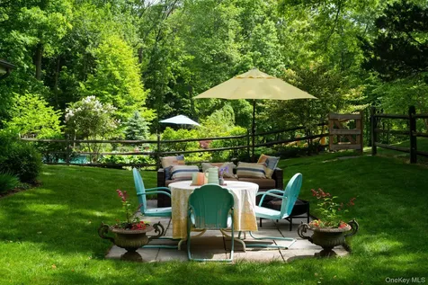 85 Frost Road Rhinebeck NY 12572