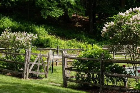 85 Frost Road Rhinebeck NY 12572