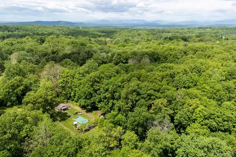 85 Frost Road Rhinebeck NY 12572