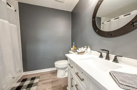 34 Carriage Lane Plainview NY 11803