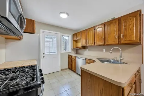 30 A Andover Lane Hicksville NY 11801