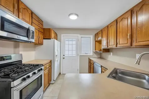 30 A Andover Lane Hicksville NY 11801