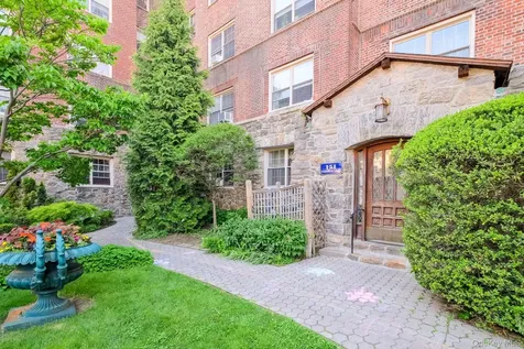 151 Centre Avenue New Rochelle NY 10805