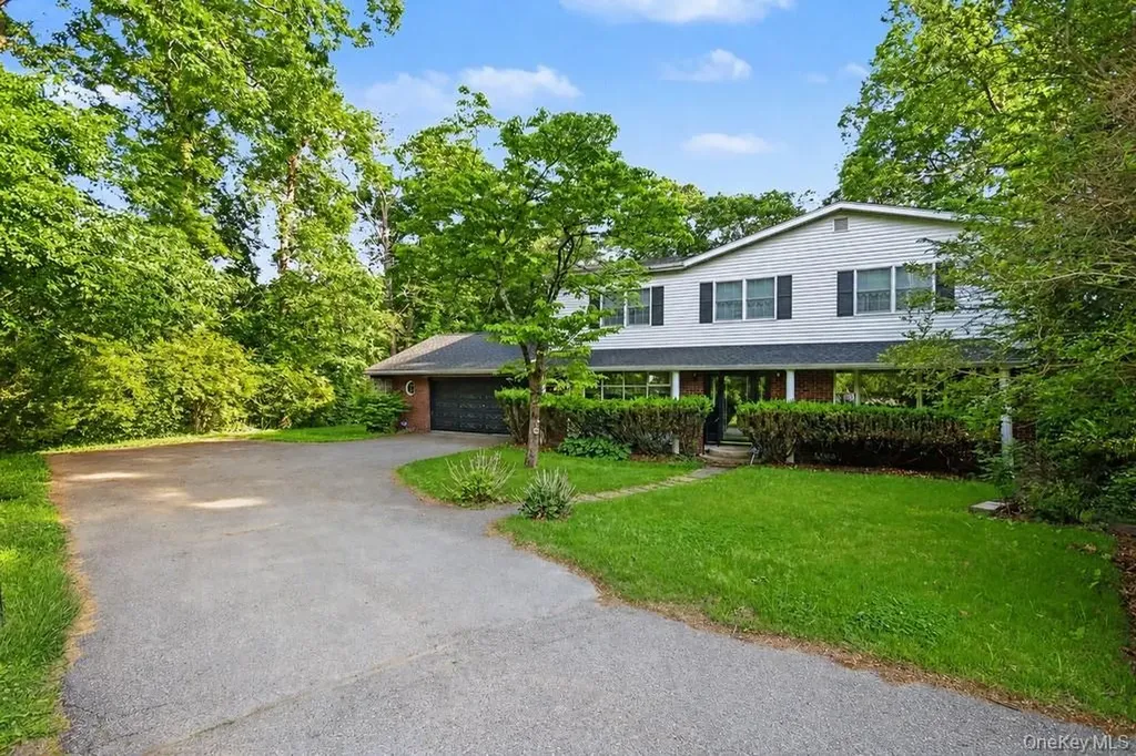 2 Troy Place Patterson NY 12563