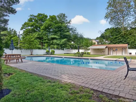 10E Blue Hill Orangeburg NY 10962