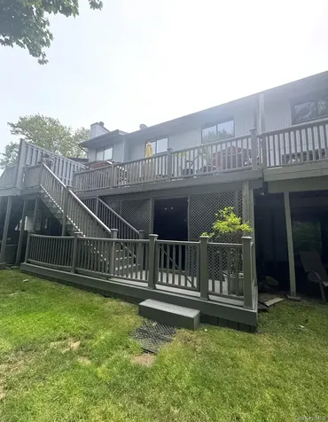 83 Foxwood Drive Jericho NY 11753