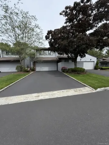 83 Foxwood Drive Jericho NY 11753
