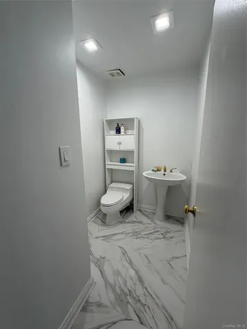 83 Foxwood Drive Jericho NY 11753